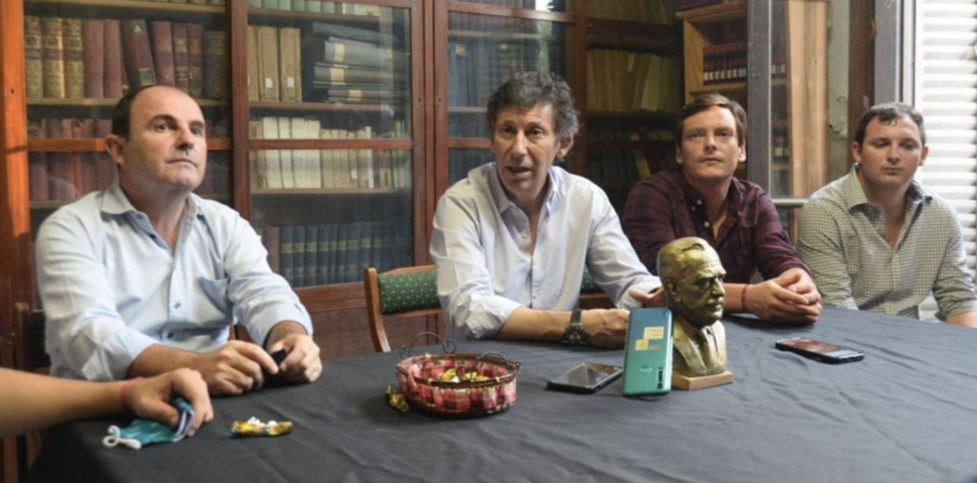 1614291607070.jpeg?x=3&y=169&width=1226&height=613&rotate=0&scaleX=1&scaleY=1&ow=1232&oh=820&&cw=1920&ch=950