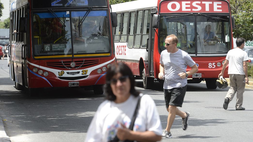 Los micros y trenes funcionarán el miércoles 24 a pesar del paro general