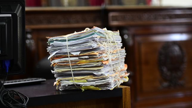 insolito festejo de cumpleanos de un abogado de la plata por una causa sin resolver