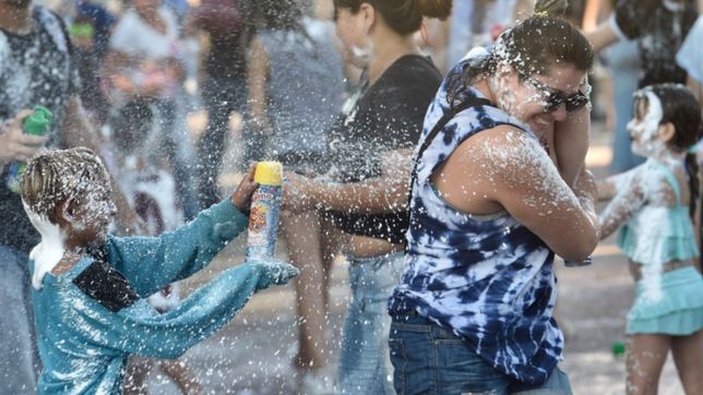 comparsas, musica y food trucks: arrancan los festejos de carnaval en la plata