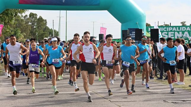 mas de 300 personas participaron de la correcaminata de hasta 10k que se disputo en punta lara