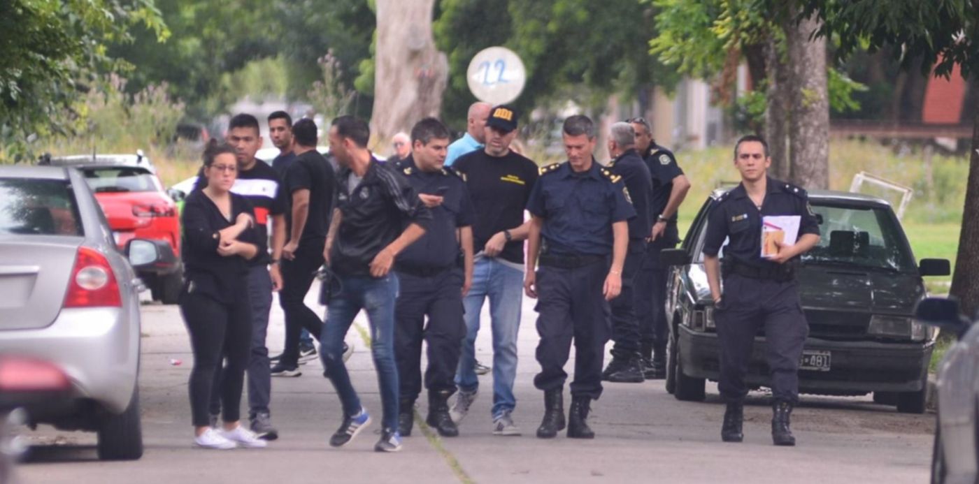 1577897285683.jpeg?x=18&width=1464&height=732&rotate=0&ow=1500&y=123&scaleX=1&scaleY=1&oh=1041&&cw=1920&ch=950