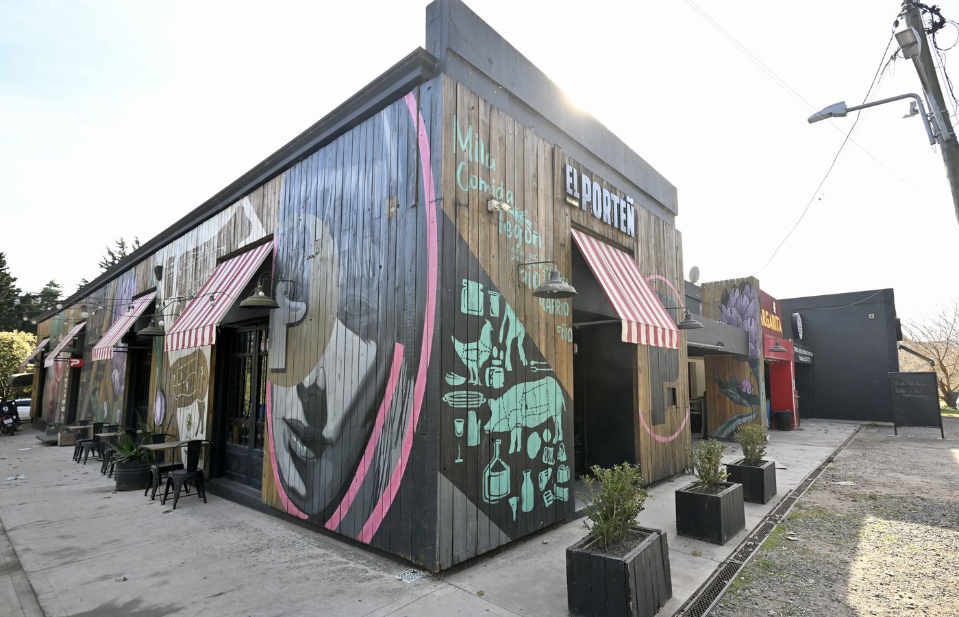 El Porteño City Bell renovó su carta en 2025, mantiene su estilo bodegón con platos abundantes y sabores caseros