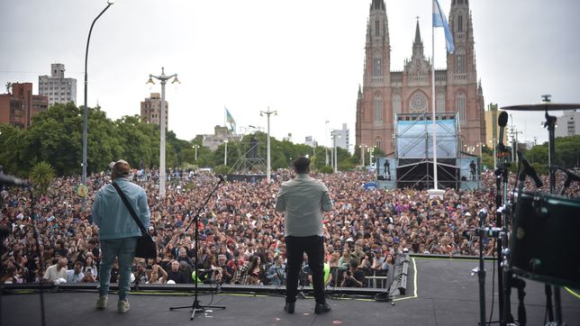 0221.com.ar | 142 Aniversario La Plata. Plaza Moreno (85).JPG