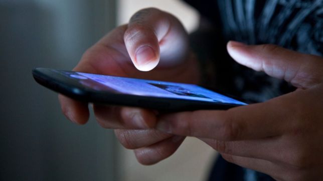 simulo ser pasajero, le robo el celular a un remisero y cayo por tener activado el gps