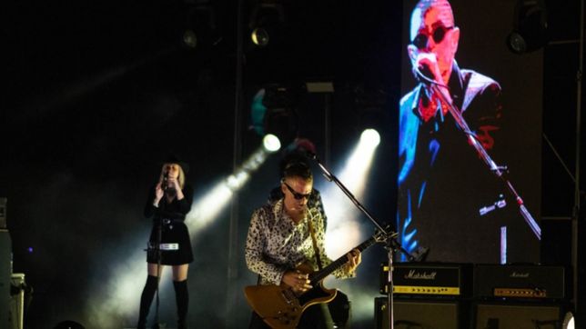 el indio solari anuncio el estreno de videos ineditos del recital de su banda en la plata