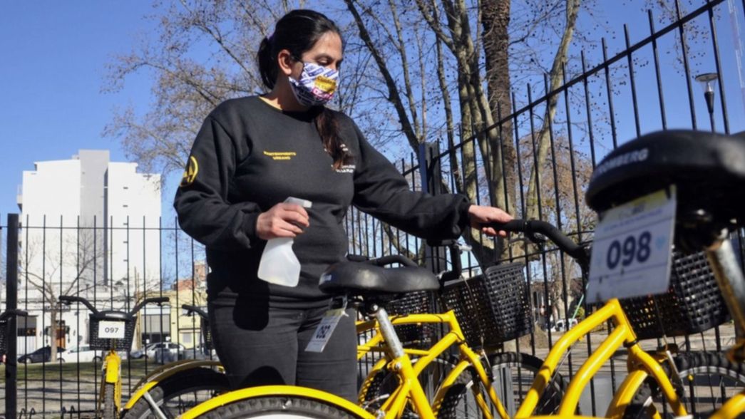 Desde el pico de agosto, los casos de coronavirus en La Plata cayeron casi un 60%