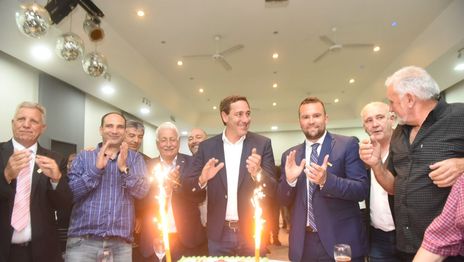 Julio Garro en el 62 aniversario de la Asociación Comercial de Los Hornos La Plata (1).jpeg