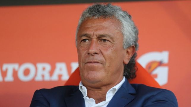 gorosito: seria lo mas lindo que nos puede llegar a pasar jugar contra estudiantes