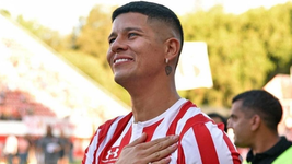 la imagen de marcos rojo con una sonrisa y corazones para estudiantes la imagen de marcos rojo con una sonrisa y corazones para estudiantes