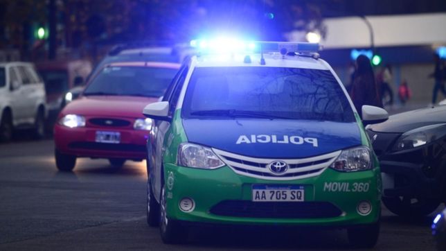 violencia de genero en la plata: golpeo a su novia y trato de huir cuando llego la policia
