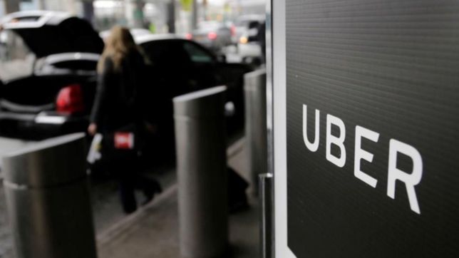 tres personas robaron un auto en la plata y los descubrieron usandolo como uber