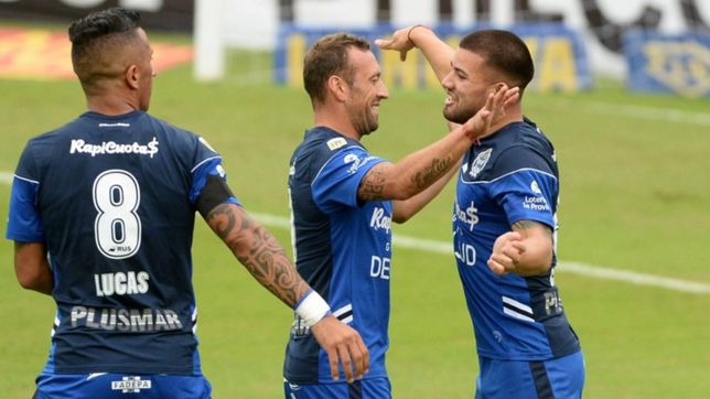 el lobo fue mejor que el decano, le gano 2 a 0 y se mete en la pelea