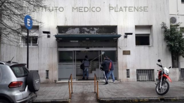 salvaje ataque en la plata: un abuelo fue apunalado durante un asalto y termino internado