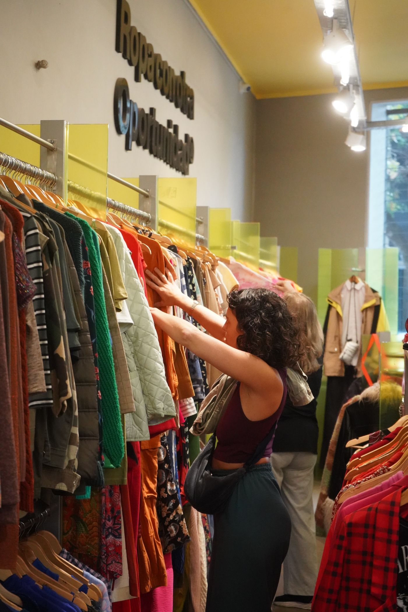 Cocoliche promueve una forma diferente de consumir ropa, con selección rigurosa, calidad y precios accesibles