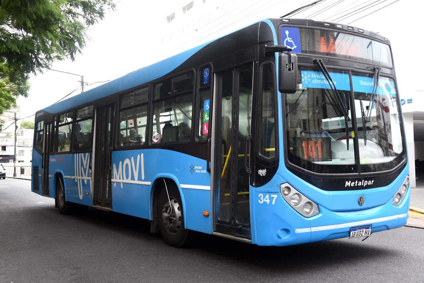 El colectivo atacado a tiros en Rosario pertenece a la empresa Movi.