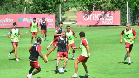 Eduardo Domínguez define el 11 inicial para enfrentar a Huracán