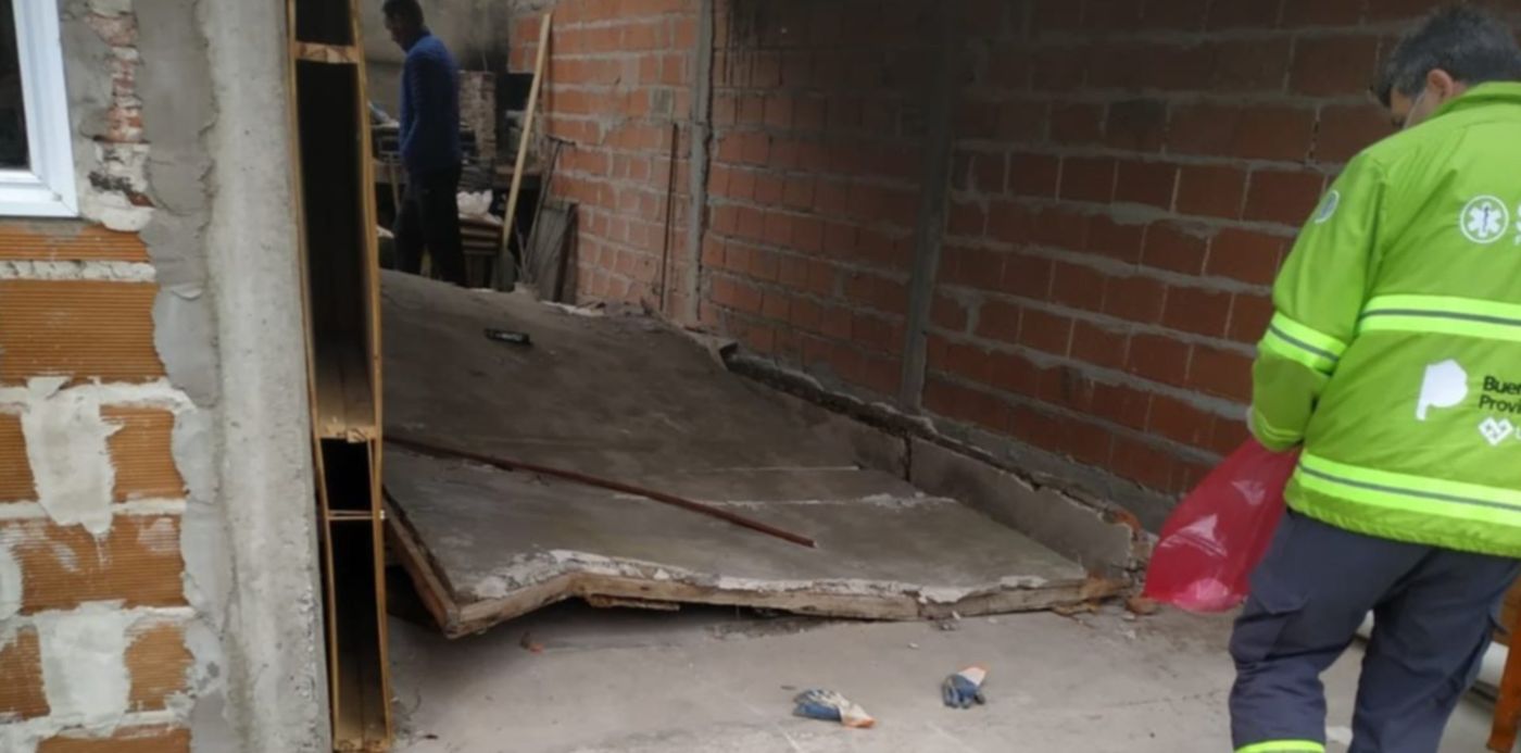 cayó una losa en Los Hornos