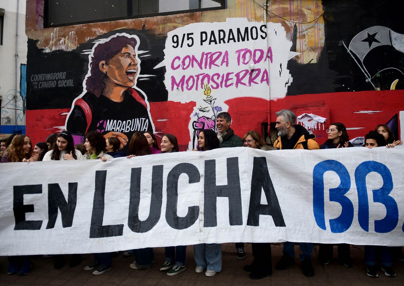 unlp artes abrazo simbolico-0006.JPG