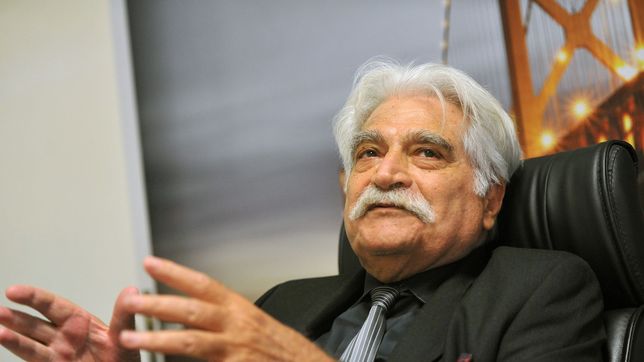 jorge asis llega a la plata para participar de un ciclo de charlas y cine en la legislatura bonaerense