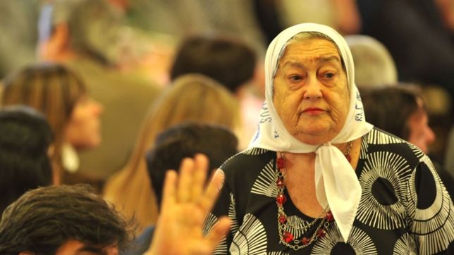 presentan un libro en homenaje a hebe de bonafini en la plata