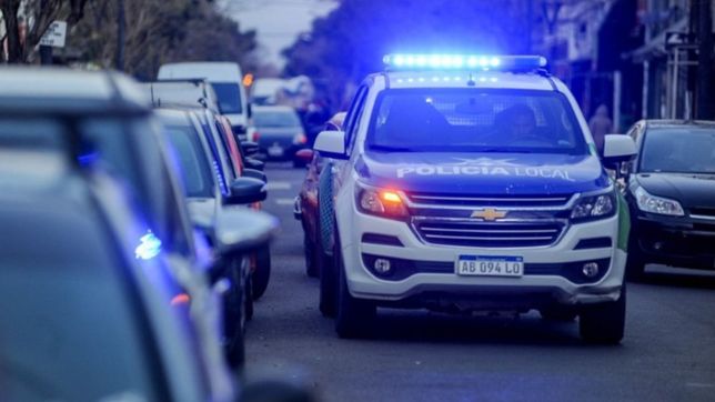 un ladron armado lo asalto cuando iba a trabajar y le robo hasta las zapatillas