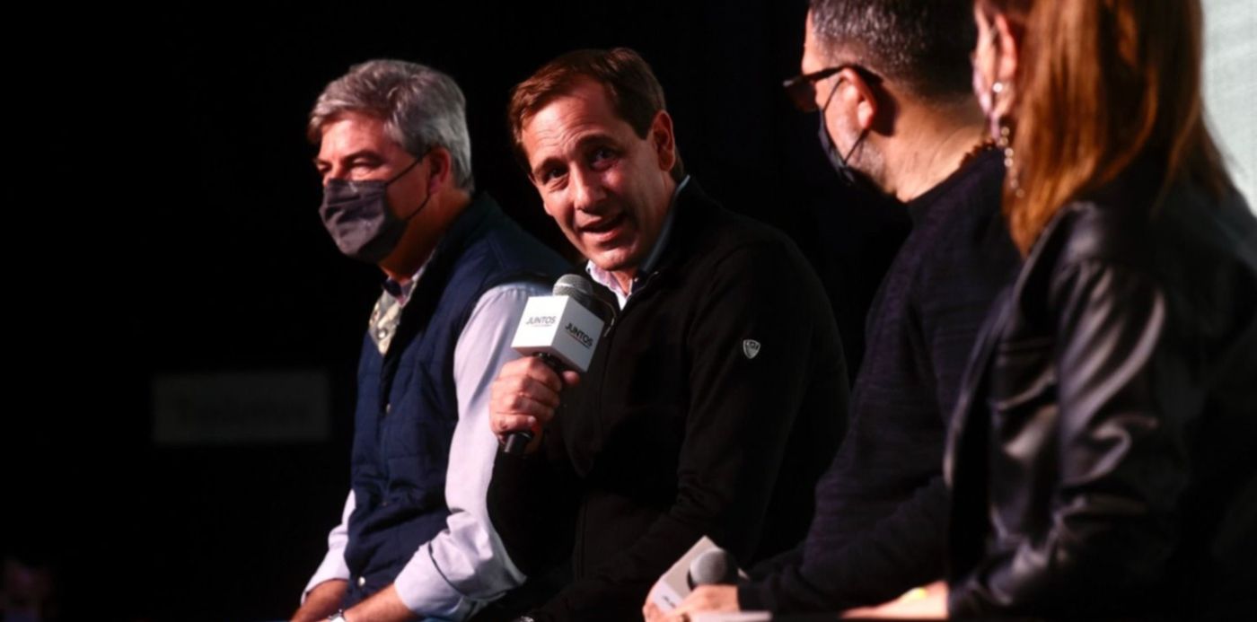 Julio Garro Javier Mor Roig Fabián Perechodnik Julieta Quintero Diego Rovella Juntos