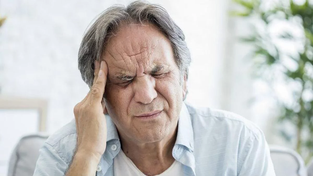 charla informativa sobre acv en pami la plata con un destacado docente de la unlp