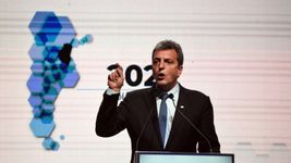 massa anuncio que se liberaran las importaciones para las pymes industriales