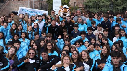 Casi veinte micros partieron repletos de chicos que competirán en los Juegos Bonaerenses