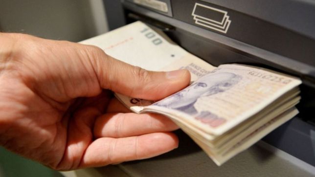 el gobierno adelantara las cuotas del aumento del salario minimo, vital y movil