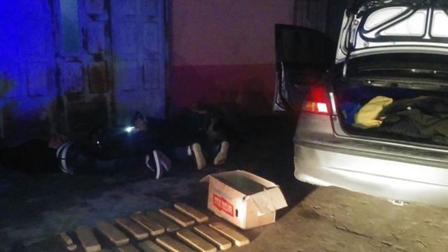 desarticularon a una banda de narcos paraguayos con mas de 14 kilos de marihuana