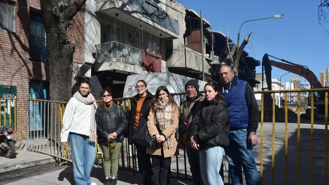 el drama de quienes no pueden volver a su casa a un mes del incendio del deposito de aloise