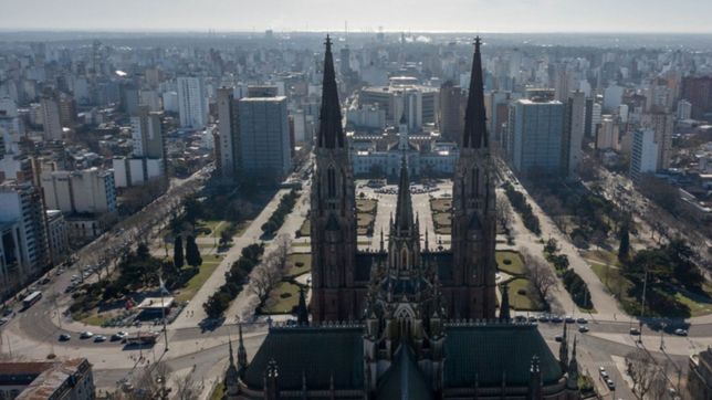 la plata entro por primera vez en el ranking de municipios turisticos de la provincia