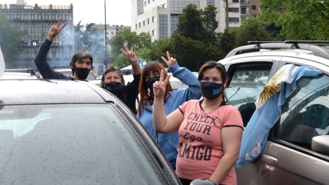 platenses marcharon en caravana por el dia de la lealtad peronista