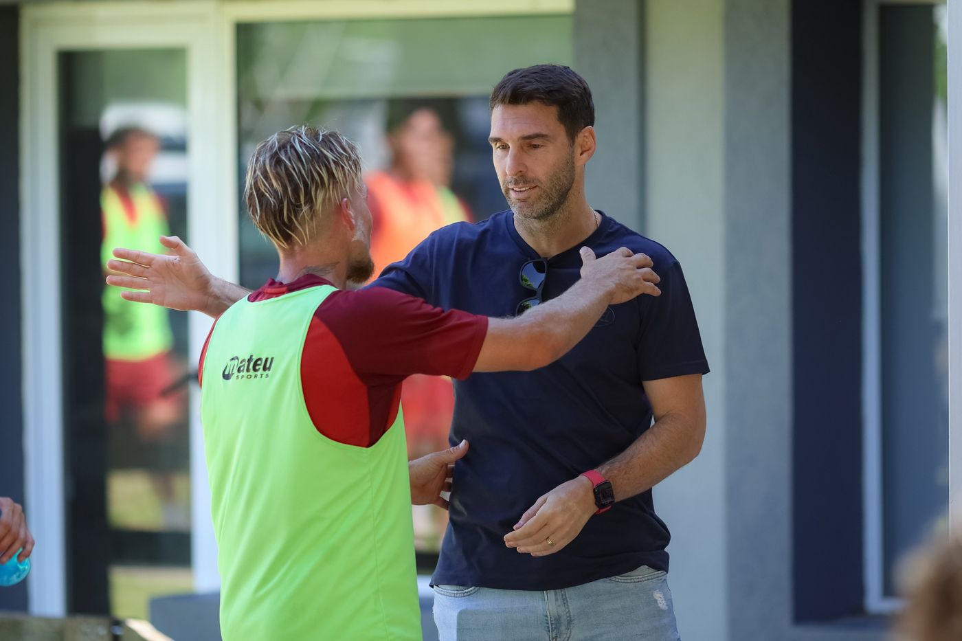 Mauro Boselli junto a Santiago Ascacíbar