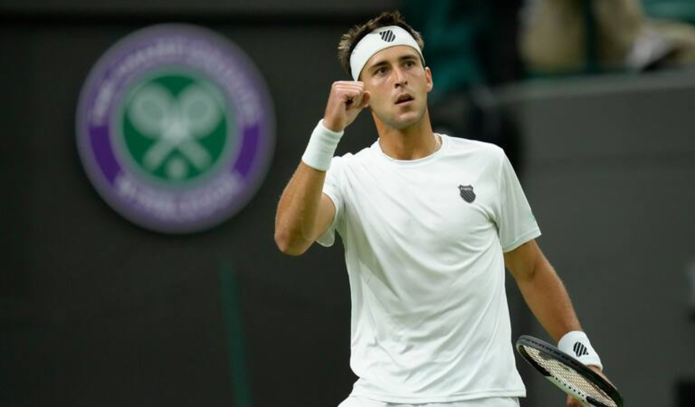 Tomás Etcheverry Wimbledon.png