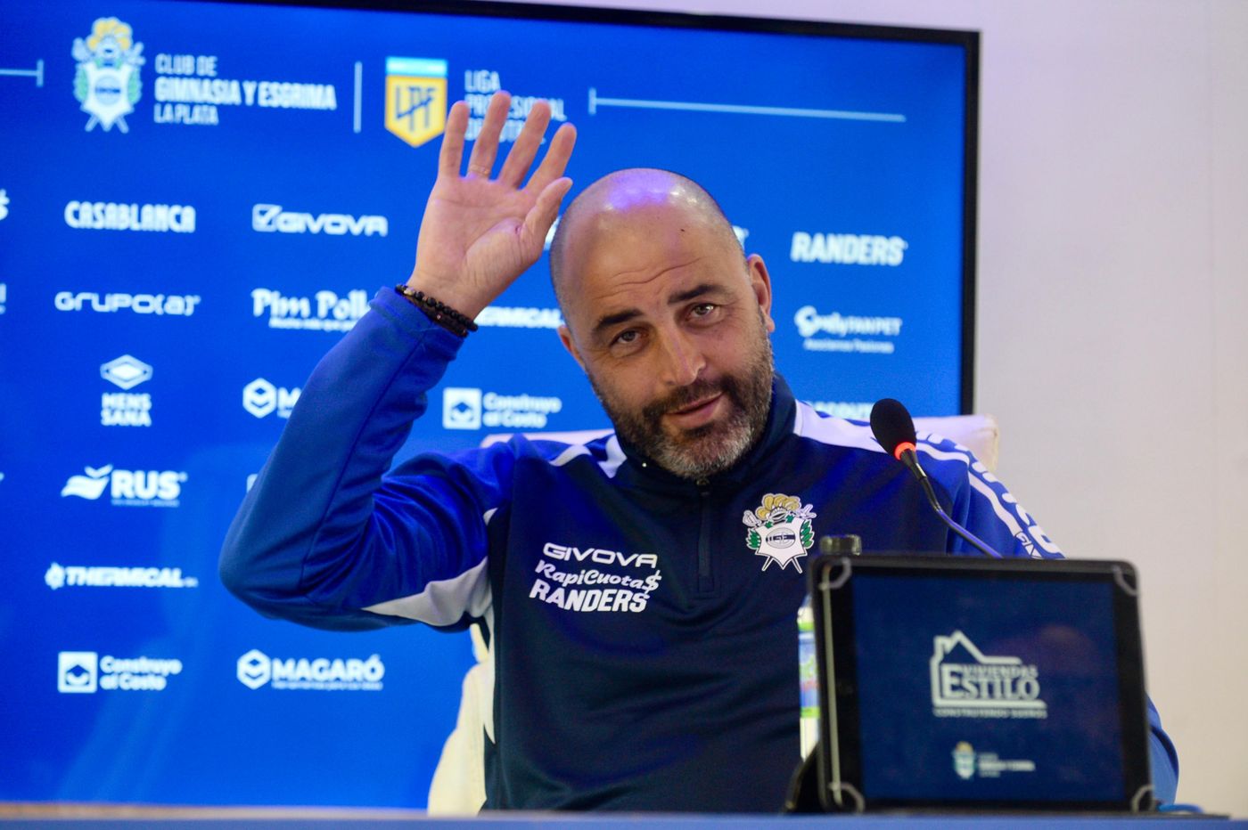 Marcelo Méndez conferencia Gimnasia 3.jpeg