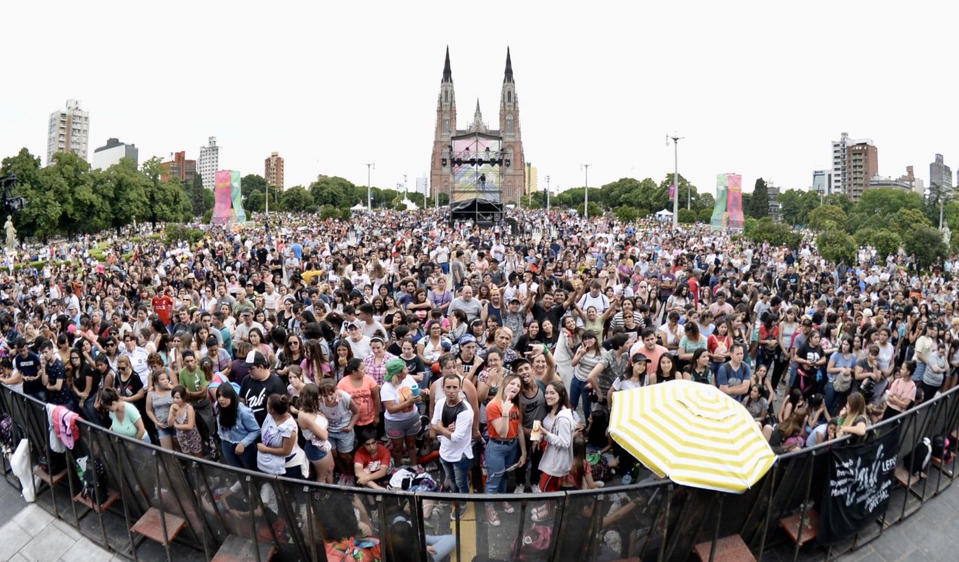 aniversario plaza moreno.jpeg