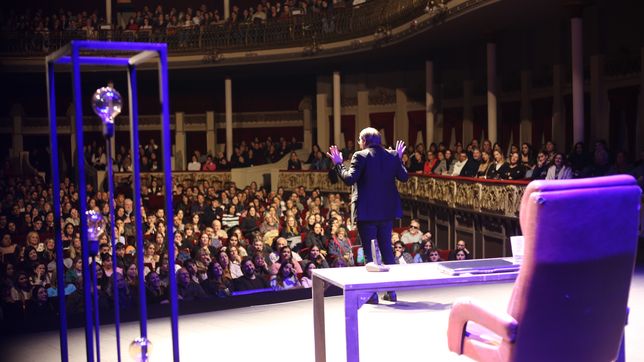 el teatro coliseo podesta tuvo un estreno de temporada a sala llena