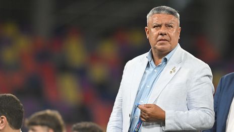 En medio de los saludos a Estudiantes, Chiqui Tapia se las rebuscó para no felicitar a Verón En medio de los saludos a Estudiantes, Chiqui Tapia se las rebuscó para no felicitar a Verón