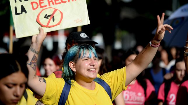 estudiantes universitarios protestaran en la plata contra el aumento del transporte