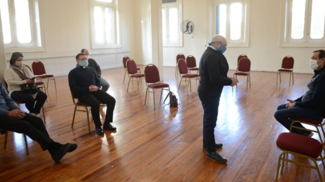 garro vuelve a reunir al comite de crisis para avanzar con la atencion en los barrios