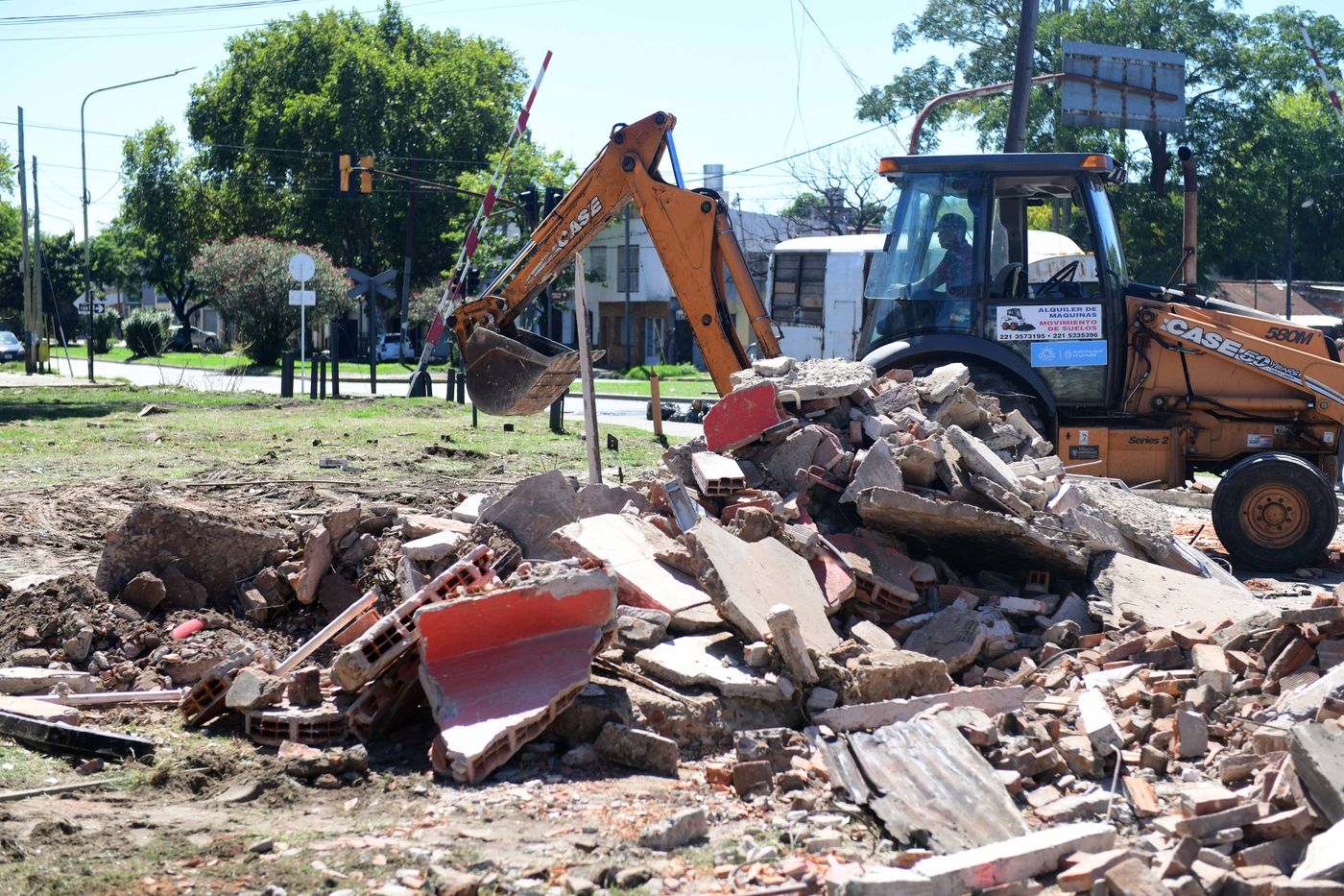 parrilla 120 y 38 espacio verde recuperado_0001 (7).JPG