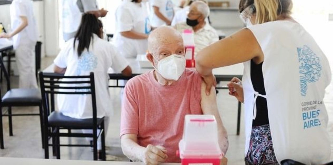 Vacunatorio UNLP - Adultos mayores