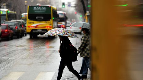 La Plata sigue bajo alerta amarillo: ¿a qué hora llegan las lluvias más fuertes y cuánto durará el mal tiempo?