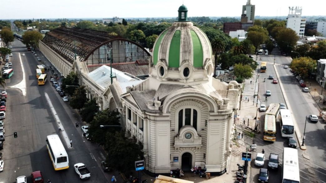 Misterio en la Estación: encontraron un hombre golpeado en la calle y nadie sabe qué pasó