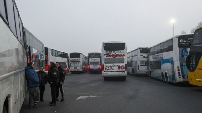 se levanto el corte de micros de larga distancia en la autopista la plata-buenos aires