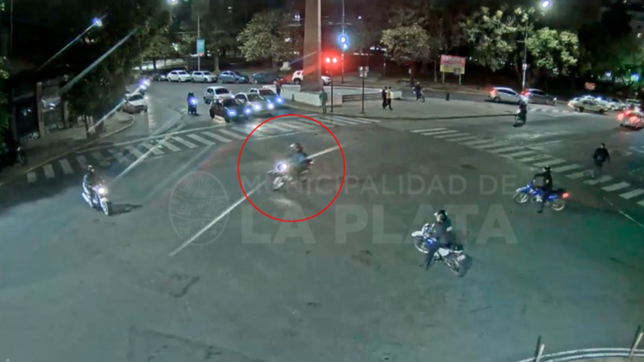 video: fuga, persecucion y detenciones durante un operativo de transito en la plata