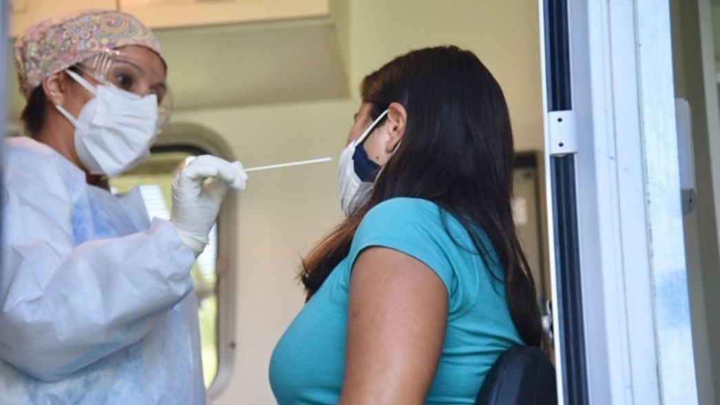 COVID en Argentina: confirman tres muertes y 646 contagios